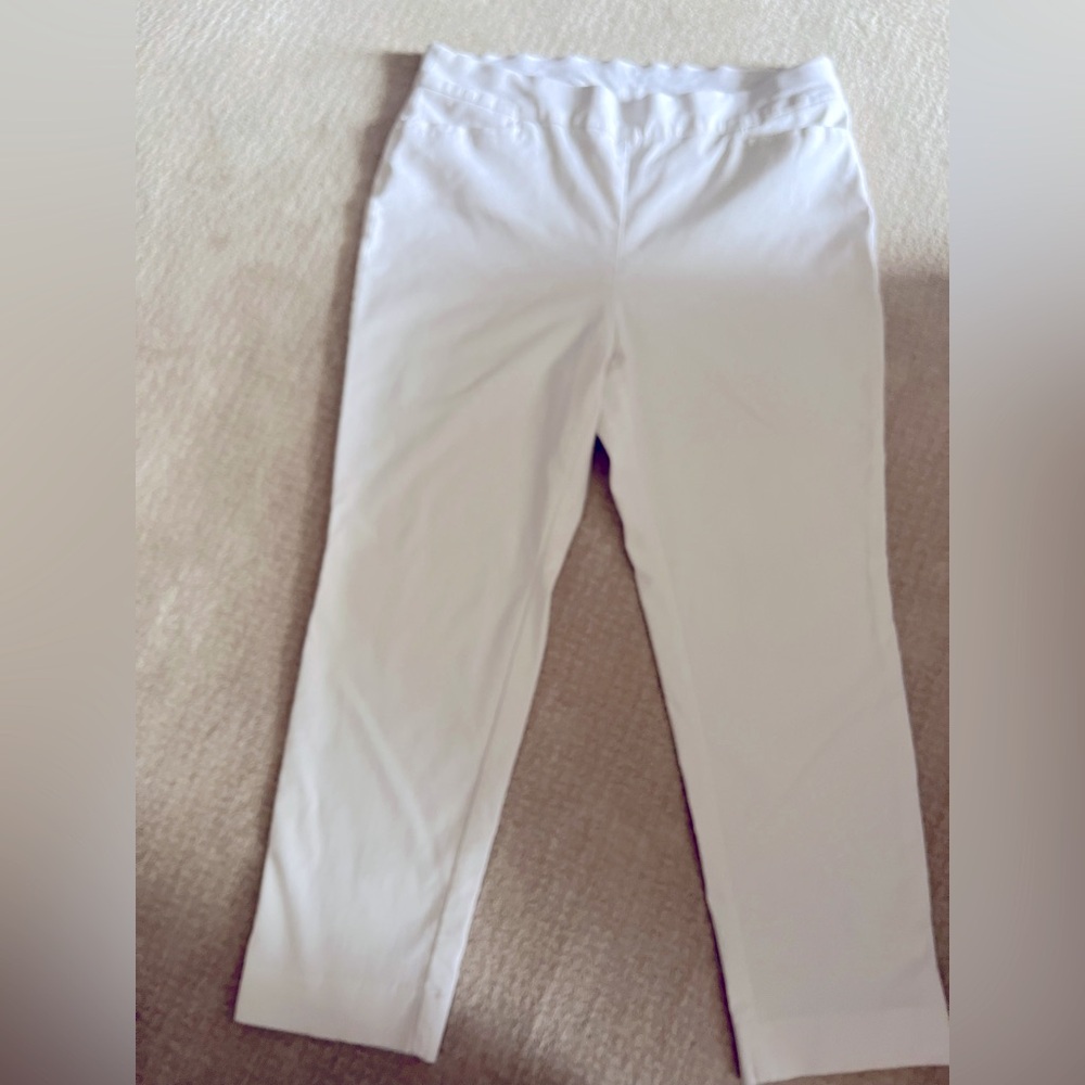 Chico's White Leggings with Stretchy Waistband